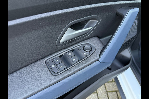 Dacia Duster 1.6 Hybrid 140 Expression - Navi - Camera - Parkeerhulp - Cruise