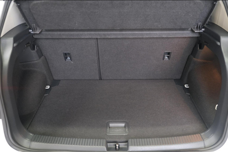 Volkswagen T-Cross 1.0 TSI Life Automaat - N.A.P. Airco, Cruise, Navi, PDC.