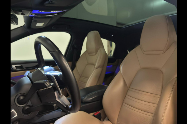 Porsche Cayenne Coupé 3.0 E-Hybrid / Sport Design / Sport Chrono / Pano