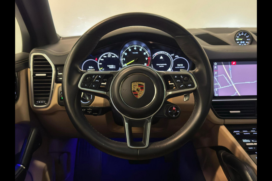 Porsche Cayenne Coupé 3.0 E-Hybrid / Sport Design / Sport Chrono / Pano