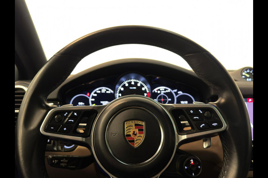 Porsche Cayenne Coupé 3.0 E-Hybrid / Sport Design / Sport Chrono / Pano