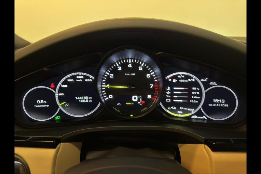 Porsche Cayenne Coupé 3.0 E-Hybrid / Sport Design / Sport Chrono / Pano