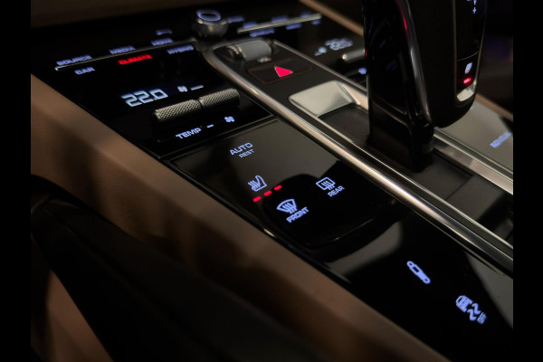 Porsche Cayenne Coupé 3.0 E-Hybrid / Sport Design / Sport Chrono / Pano