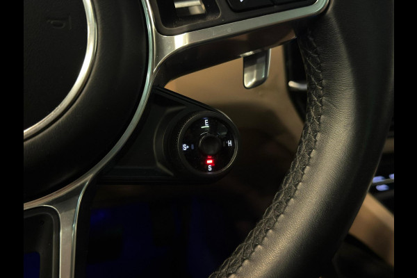 Porsche Cayenne Coupé 3.0 E-Hybrid / Sport Design / Sport Chrono / Pano