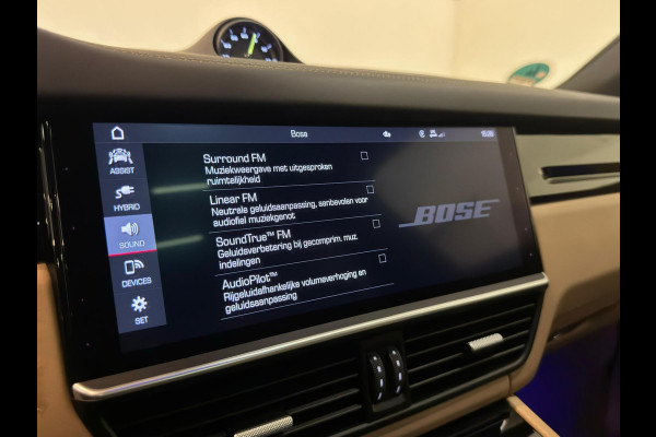 Porsche Cayenne Coupé 3.0 E-Hybrid / Sport Design / Sport Chrono / Pano