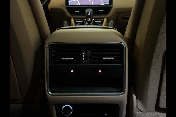 Porsche Cayenne Coupé 3.0 E-Hybrid / Sport Design / Sport Chrono / Pano