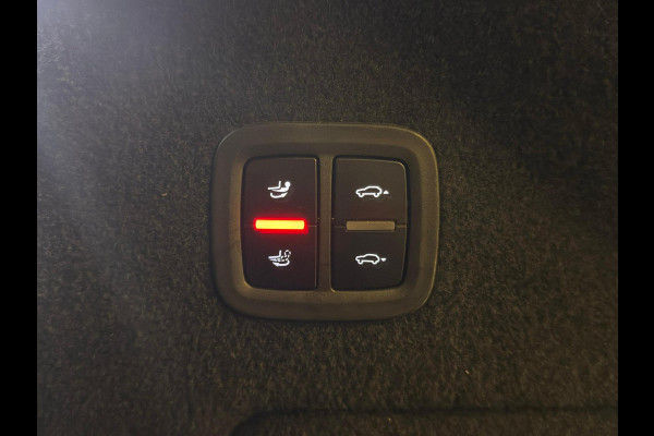 Porsche Cayenne Coupé 3.0 E-Hybrid / Sport Design / Sport Chrono / Pano