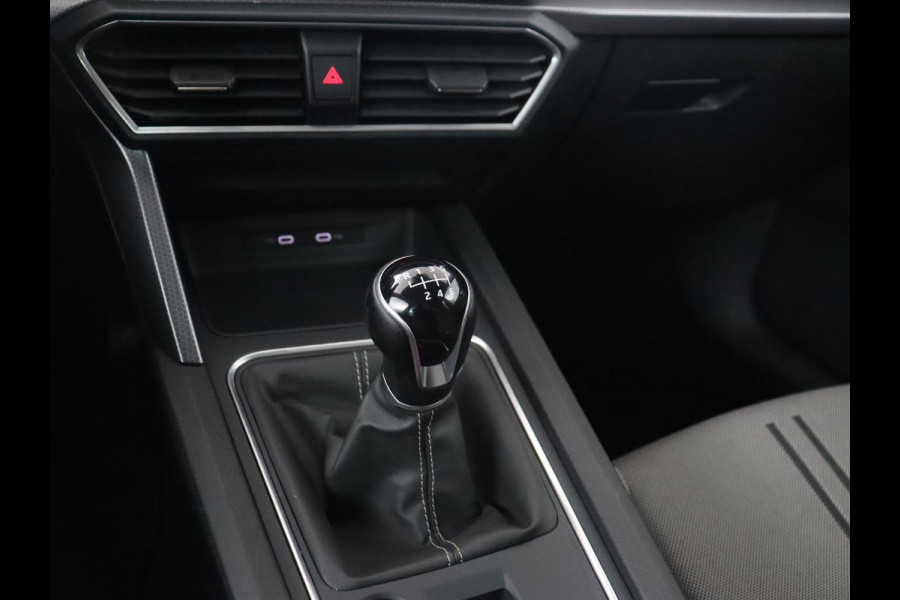 Seat Leon 1.0 TSI Style Intens | Camera | Carplay | Adaptive cruise | Navigatie | DAB | Full LED | Park Assist | Bluetooth | Climate control