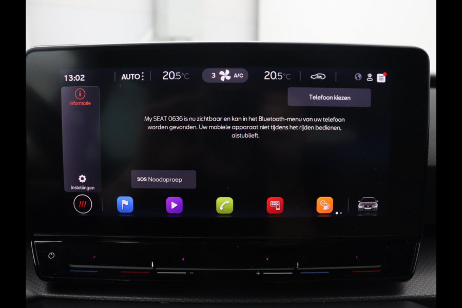 Seat Leon 1.0 TSI Style Intens | Camera | Carplay | Adaptive cruise | Navigatie | DAB | Full LED | Park Assist | Bluetooth | Climate control