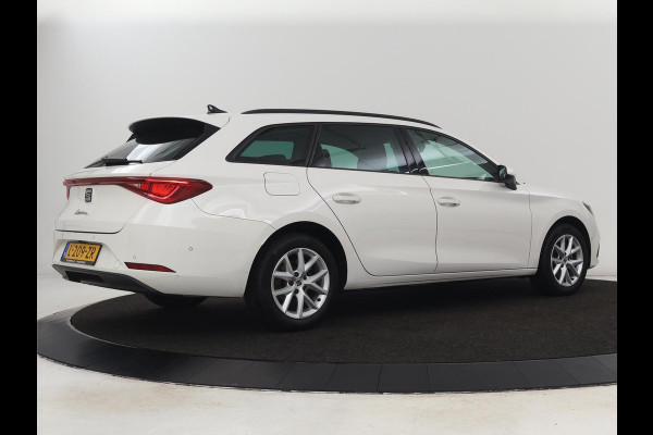 Seat Leon 1.0 TSI Style Intens | Camera | Carplay | Adaptive cruise | Navigatie | DAB | Full LED | Park Assist | Bluetooth | Climate control