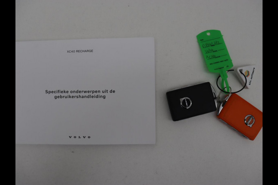 Volvo XC40 1.5 T5 Recharge R Design | Panoramadak | Trekhaak | Stoel & stuurverwarming | 360 Camera | Adaptive cruise | Harman/Kardon | Carplay | Leder/Alcantara | Keyless | Carplay | Navigatie | PHEV | Plug In