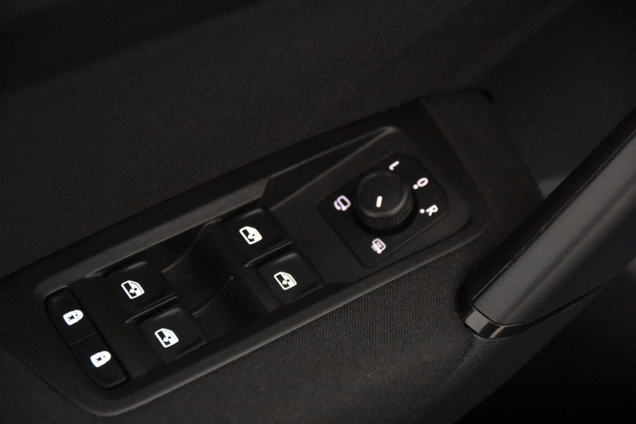 Volkswagen Touran 1.5 TSI *1ste Eigenaar*Panoramadak*Navigatie*Stoelverwarming*