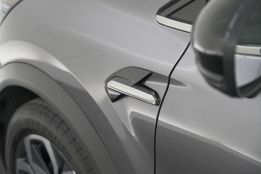 Renault Captur TCe 90 Intens | Camera | Parkeersensoren | Navigatie | 18 Inch Velgen