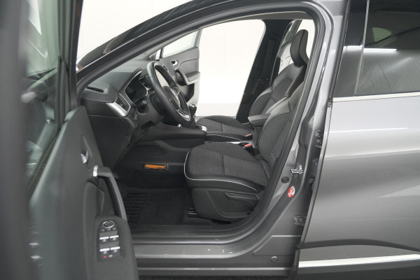 Renault Captur TCe 90 Intens | Camera | Parkeersensoren | Navigatie | 18 Inch Velgen