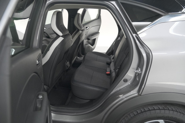 Renault Captur TCe 90 Intens | Camera | Parkeersensoren | Navigatie | 18 Inch Velgen