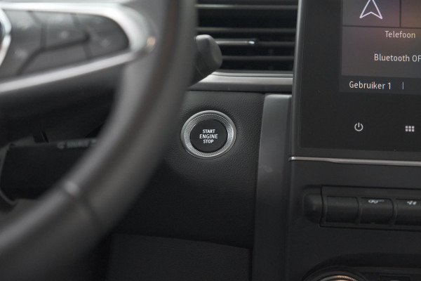 Renault Captur TCe 90 Intens | Camera | Parkeersensoren | Navigatie | 18 Inch Velgen