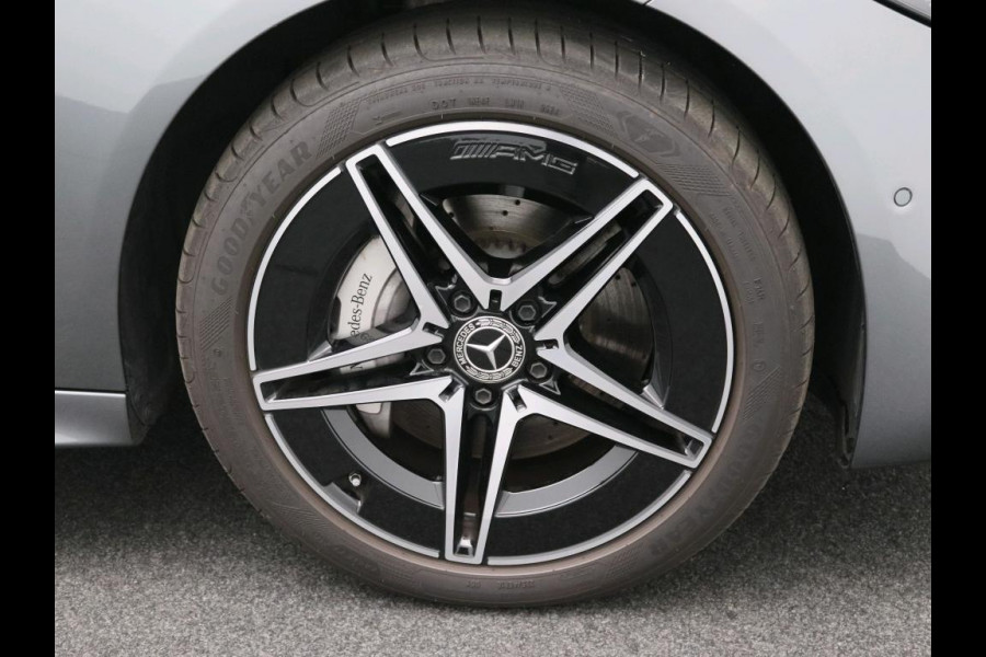 Mercedes-Benz C-Klasse Estate 300 e AMG Plug-In Hybride AMG Line | Night Pakket | Panorama Schuif-Kanteldak | Ledkoplampen | Alarm | Achteruitrijcamera | Keyless-Go | Memory Voorstoelen. Inclusief 24 maanden MB Certified garantie voor Europa.