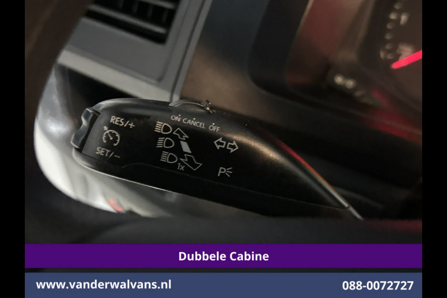Volkswagen Transporter 2.0 TDI 150pk L2H1 Dubbele Cabine Euro6 inrichting Airco | 5-Zits | Camera | Cruisecontrol | 2500kg Trekhaak Parkeersensoren