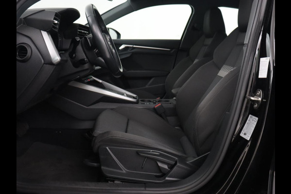 Audi A3 30 TFSI Business edition | Trekhaak | Adaptive cruise | Carplay | Park Assist | Climate control | Virtual Cockpit | Full LED | Sportstoelen | Navigatie | Parkeerhulp