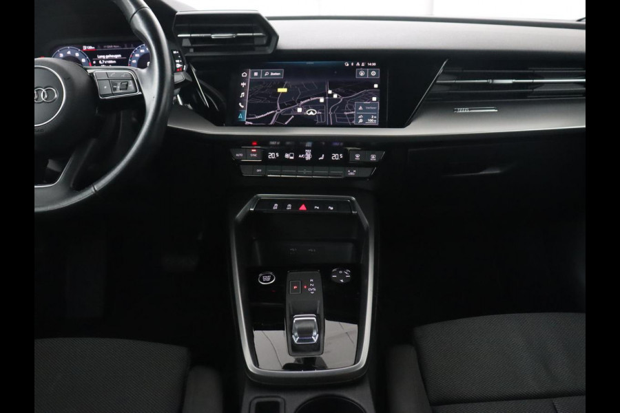 Audi A3 30 TFSI Business edition | Trekhaak | Adaptive cruise | Carplay | Park Assist | Climate control | Virtual Cockpit | Full LED | Sportstoelen | Navigatie | Parkeerhulp