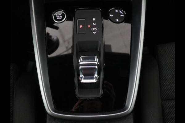 Audi A3 30 TFSI Business edition | Trekhaak | Adaptive cruise | Carplay | Park Assist | Climate control | Virtual Cockpit | Full LED | Sportstoelen | Navigatie | Parkeerhulp