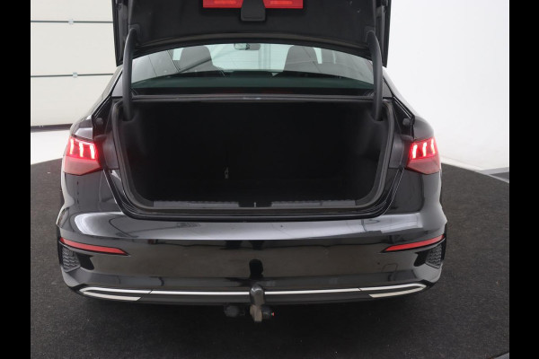 Audi A3 30 TFSI Business edition | Trekhaak | Adaptive cruise | Carplay | Park Assist | Climate control | Virtual Cockpit | Full LED | Sportstoelen | Navigatie | Parkeerhulp