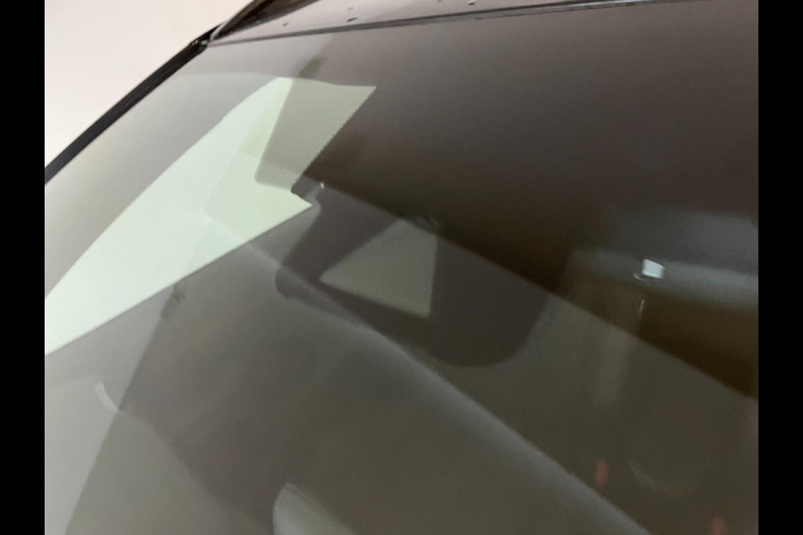 Toyota Yaris Cross 1.5 Hybrid Launch Edition AUTOMAAT AIRCO CLIMA NAVI APPLE CARPLAY STOELVERW MULTI STUUR LEER STOF NETTE AUTO