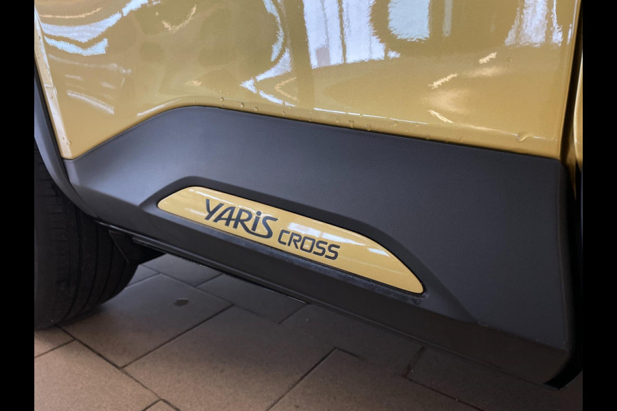 Toyota Yaris Cross 1.5 Hybrid Launch Edition AUTOMAAT AIRCO CLIMA NAVI APPLE CARPLAY STOELVERW MULTI STUUR LEER STOF NETTE AUTO