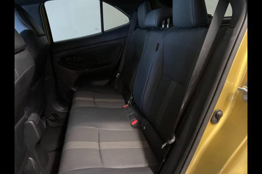 Toyota Yaris Cross 1.5 Hybrid Launch Edition AUTOMAAT AIRCO CLIMA NAVI APPLE CARPLAY STOELVERW MULTI STUUR LEER STOF NETTE AUTO