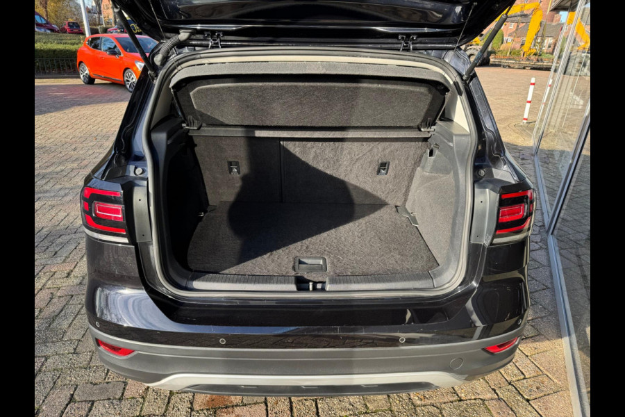 Volkswagen T-Cross 1.0 TSI Life Navi / Clima / LM 17'' / P-sensoren V+A / Stoelverwarming