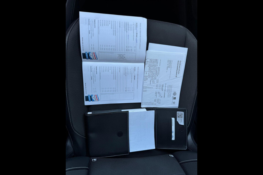 Volkswagen T-Cross 1.0 TSI Life Navi / Clima / LM 17'' / P-sensoren V+A / Stoelverwarming