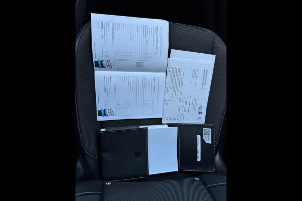 Volkswagen T-Cross 1.0 TSI Life Navi / Clima / LM 17'' / P-sensoren V+A / Stoelverwarming