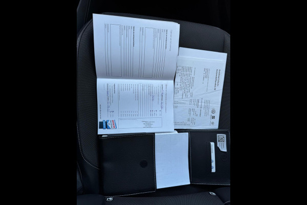 Volkswagen T-Cross 1.0 TSI Life Navi / Clima / LM 17'' / P-sensoren V+A / Stoelverwarming