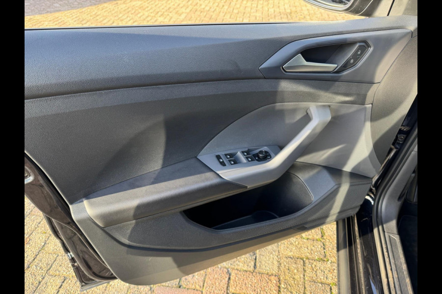 Volkswagen T-Cross 1.0 TSI Life Navi / Clima / LM 17'' / P-sensoren V+A / Stoelverwarming