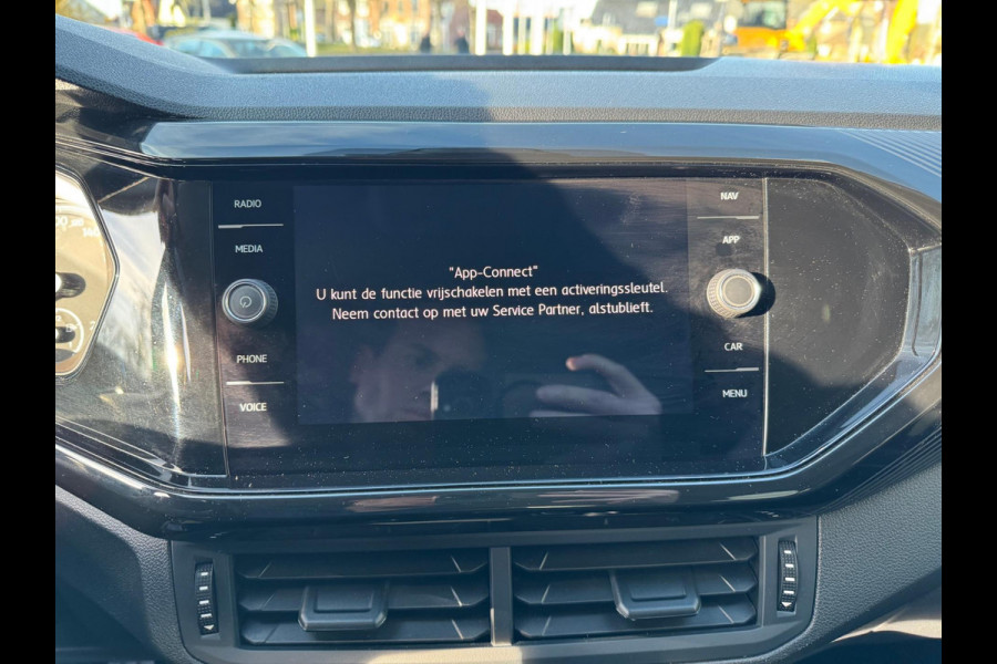 Volkswagen T-Cross 1.0 TSI Life Navi / Clima / LM 17'' / P-sensoren V+A / Stoelverwarming