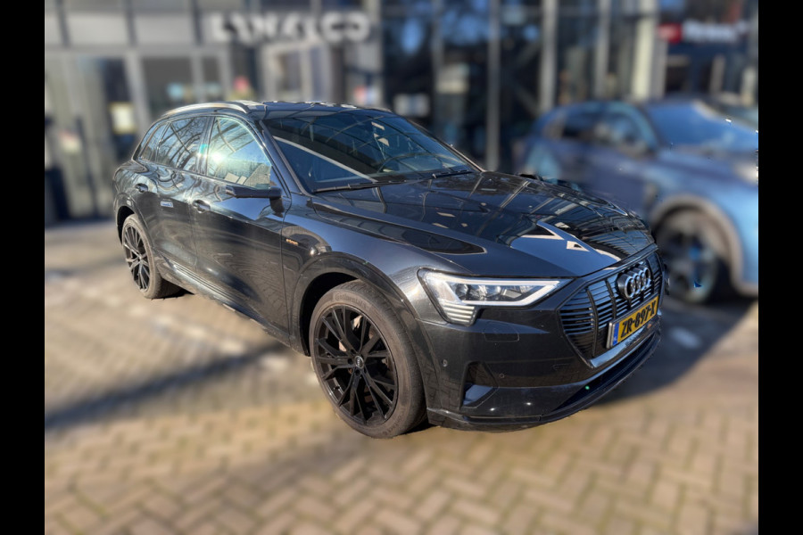 Audi e-tron e-tron 55 quattro advanced 95 kWh S-Line | Panoramadak | RS Seats | Bang & Olufsen | Stoelverwarming | Head-Up Display | 360 Camera | Matrix LED | Luchtvering | Memory Seat | Elektrisch Verstelbare Stoelen | B&O