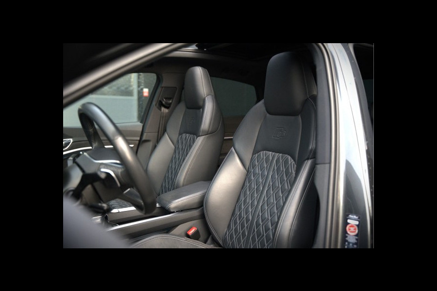 Audi e-tron e-tron 55 quattro advanced 95 kWh S-Line | Panoramadak | RS Seats | Bang & Olufsen | Stoelverwarming | Head-Up Display | 360 Camera | Matrix LED | Luchtvering | Memory Seat | Elektrisch Verstelbare Stoelen | B&O