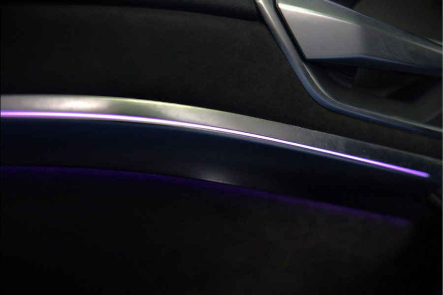 Audi e-tron e-tron 55 quattro advanced 95 kWh S-Line | Panoramadak | RS Seats | Bang & Olufsen | Stoelverwarming | Head-Up Display | 360 Camera | Matrix LED | Luchtvering | Memory Seat | Elektrisch Verstelbare Stoelen | B&O