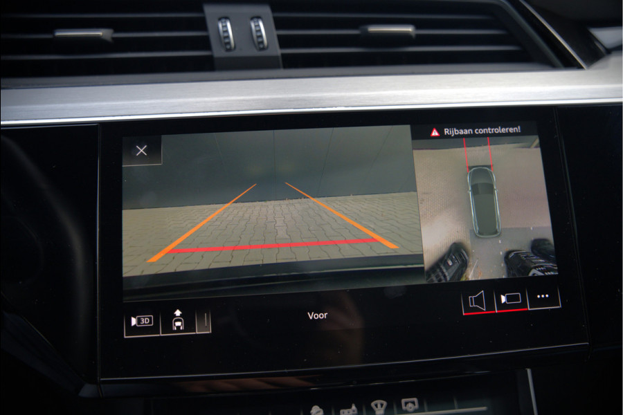 Audi e-tron e-tron 55 quattro advanced 95 kWh S-Line | Panoramadak | RS Seats | Bang & Olufsen | Stoelverwarming | Head-Up Display | 360 Camera | Matrix LED | Luchtvering | Memory Seat | Elektrisch Verstelbare Stoelen | B&O