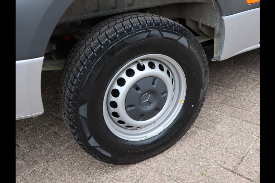 Mercedes-Benz eSprinter 314 RWD Achterwiel aandrijving + Snelladen - L2H2 - New Model - WLPT 181 km - LED - Vol Opties