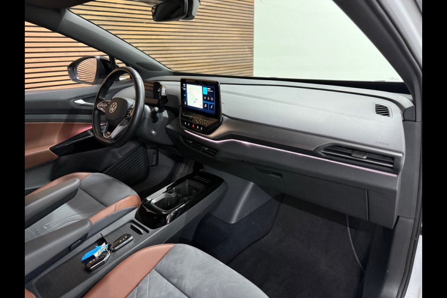 Volkswagen ID.4 First 77 kWh | Navi | Camera | Adaptive Cruise | 1st | Leder / Alcantara | Trekhaak | BTW-Auto | Carplay