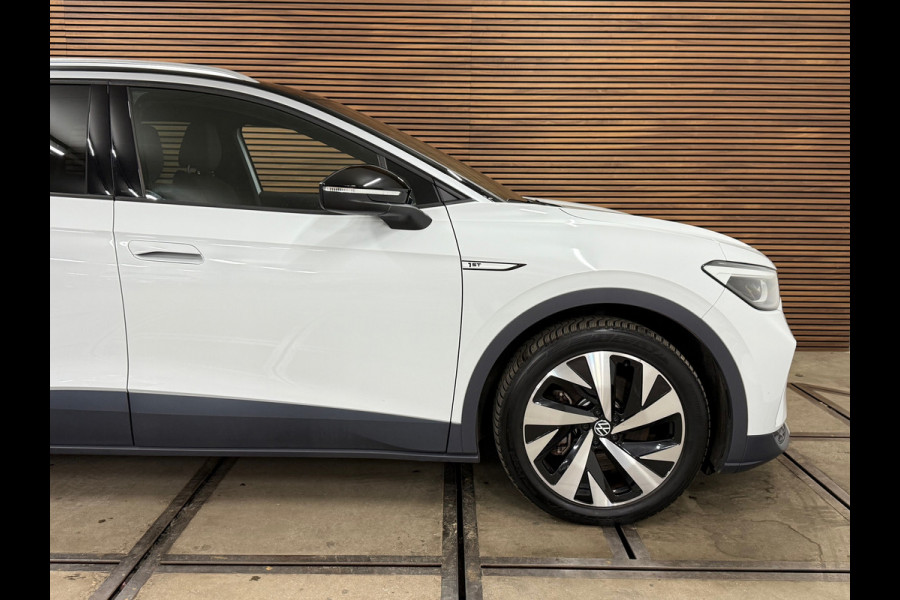 Volkswagen ID.4 First 77 kWh | Navi | Camera | Adaptive Cruise | 1st | Leder / Alcantara | Trekhaak | BTW-Auto | Carplay