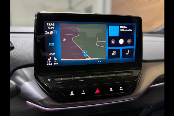 Volkswagen ID.4 First 77 kWh | Navi | Camera | Adaptive Cruise | 1st | Leder / Alcantara | Trekhaak | BTW-Auto | Carplay