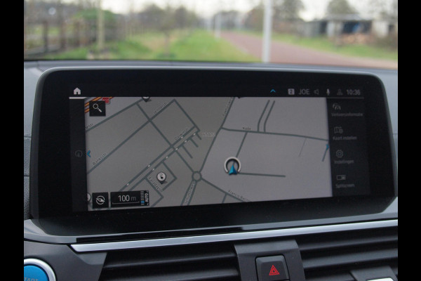 BMW iX3 High Executive 80 kWh | Panoramadak | 360 Camera | Harman Kardon | Head-up Display | Sfeerverlichting |