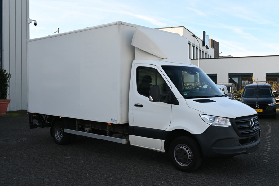 Mercedes-Benz Sprinter 514 CDI L3 Bakwagen met laadklep Airco, MBUX, Geveerde stoel, Stoelverwarming