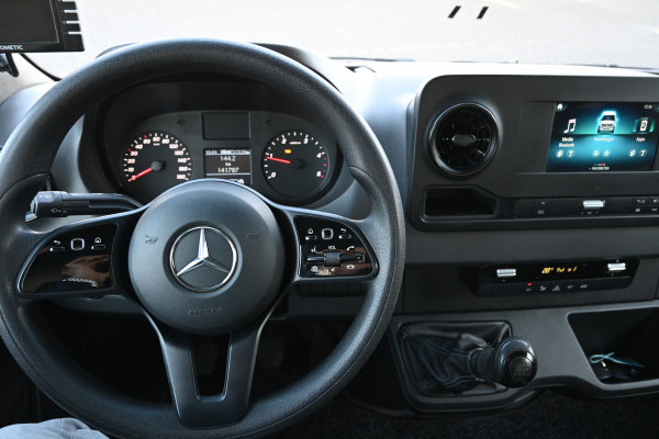 Mercedes-Benz Sprinter 514 CDI L3 Bakwagen met laadklep Airco, MBUX, Geveerde stoel, Stoelverwarming
