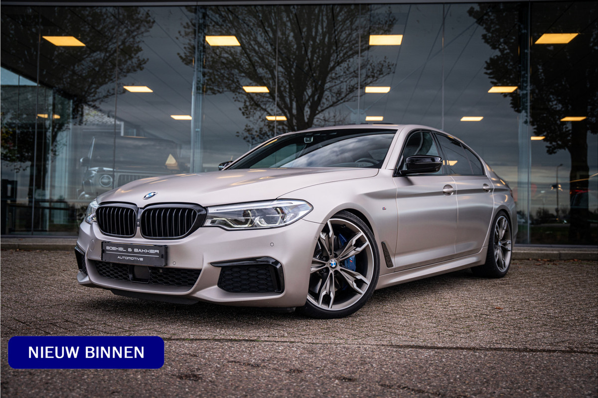 BMW 5 Serie M550i xDrive High Executive ** Entertainment ** Panodak **