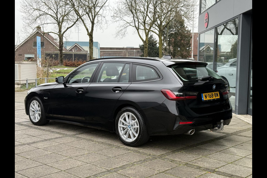 BMW 3 Serie Touring 320e Aut. Hybrid Executive Business | Leder Sport | Trekhaak | BMW Laser |
