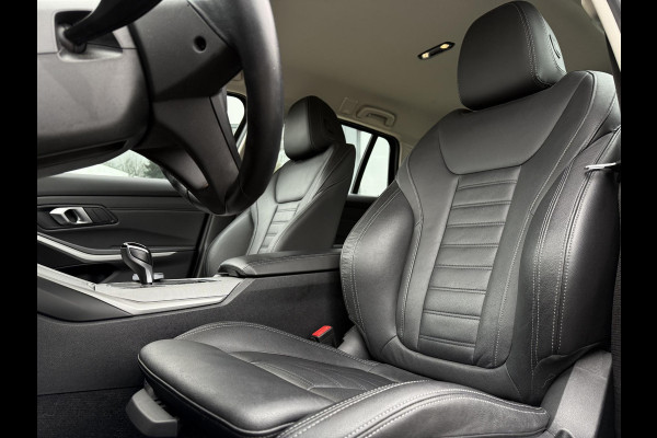 BMW 3 Serie Touring 320e Aut. Hybrid Executive Business | Leder Sport | Trekhaak | BMW Laser |