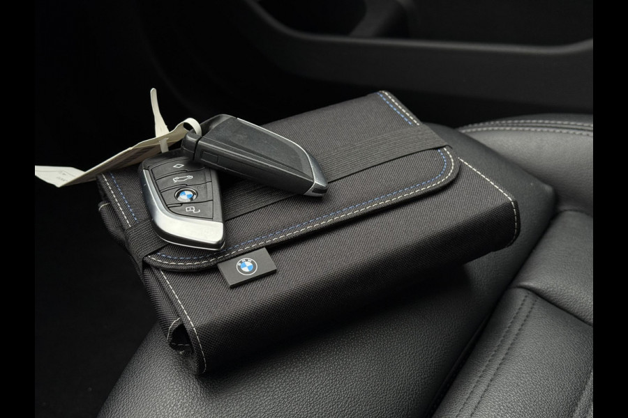 BMW 3 Serie Touring 320e Aut. Hybrid Executive Business | Leder Sport | Trekhaak | BMW Laser |